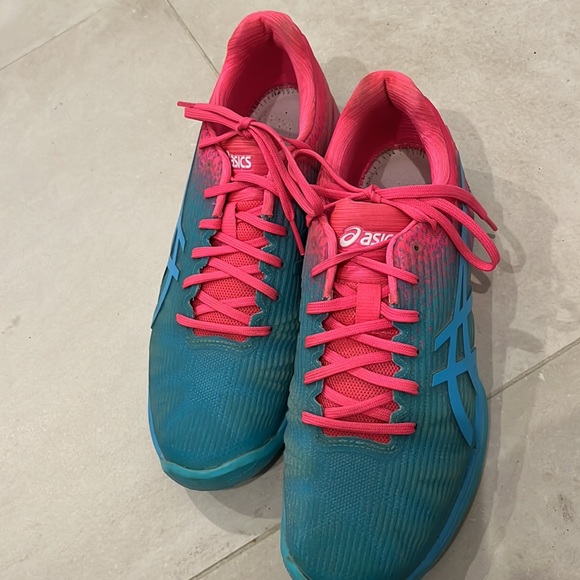 ASICS walking or workout sneakers - Picture 2 of 2